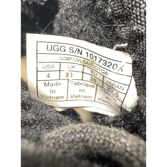 UGG Neumel 2 Black Ankle Chukka Shearling Lined Boots 1017320K Big Kids Size 4 - Picture 13 of 13